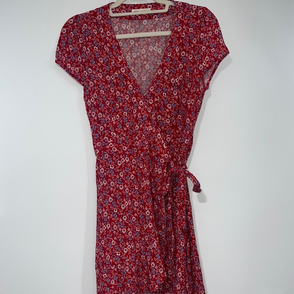Aeropostale red flower wrap dress sz M